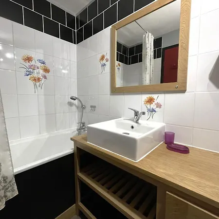 Duplex 4 Personnes Avec Balcon, Brelin, Les Menuires - Fr-1-452-151 Apartment